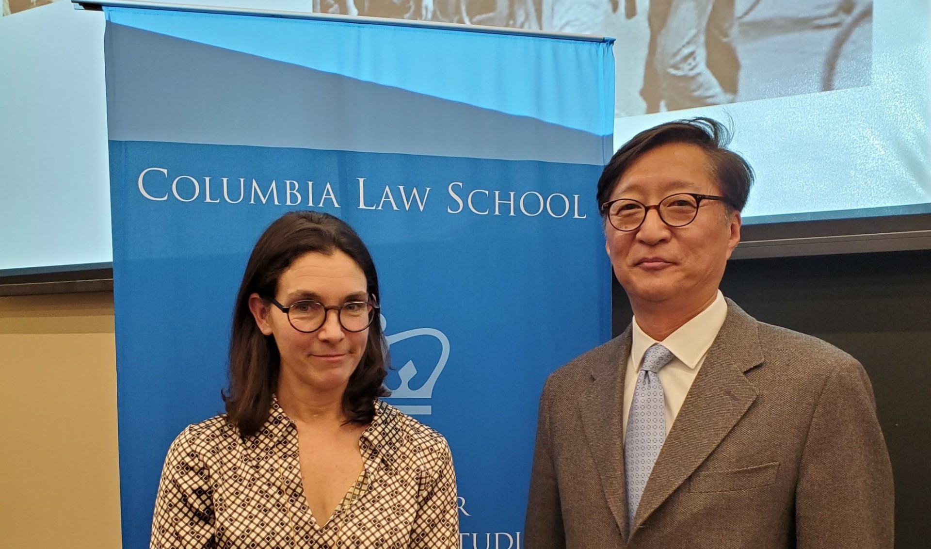 Professor Alexis Dudden and Center Director Jeong-Ho Roh Man and woman