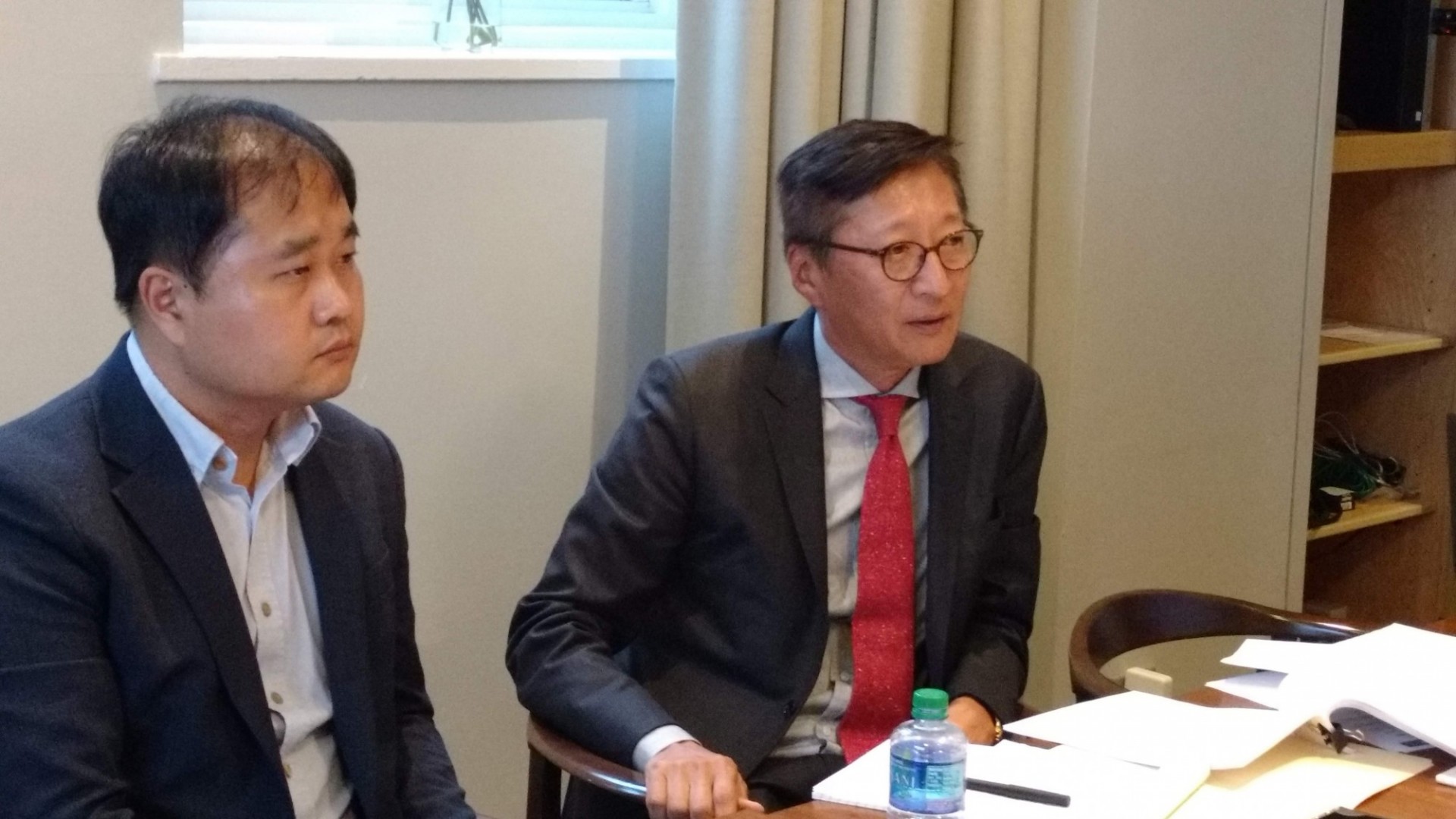 Changyoul Lee, KIOST; Jeong-Ho Roh, CKLS Men speaking