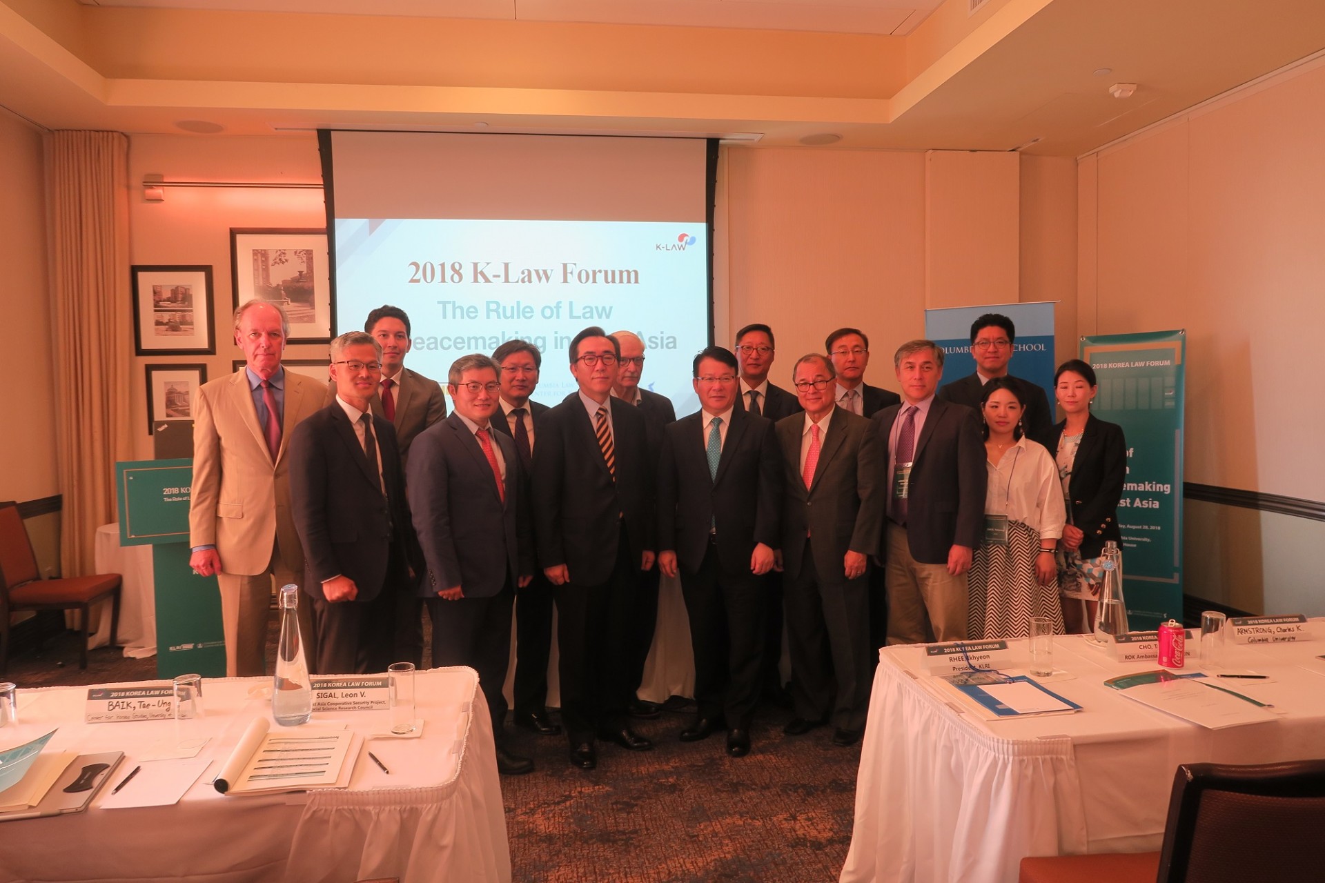 The Rule of Law in Peacemaking in East Asia: Law, Diplomacy and Geopolitics People in a group