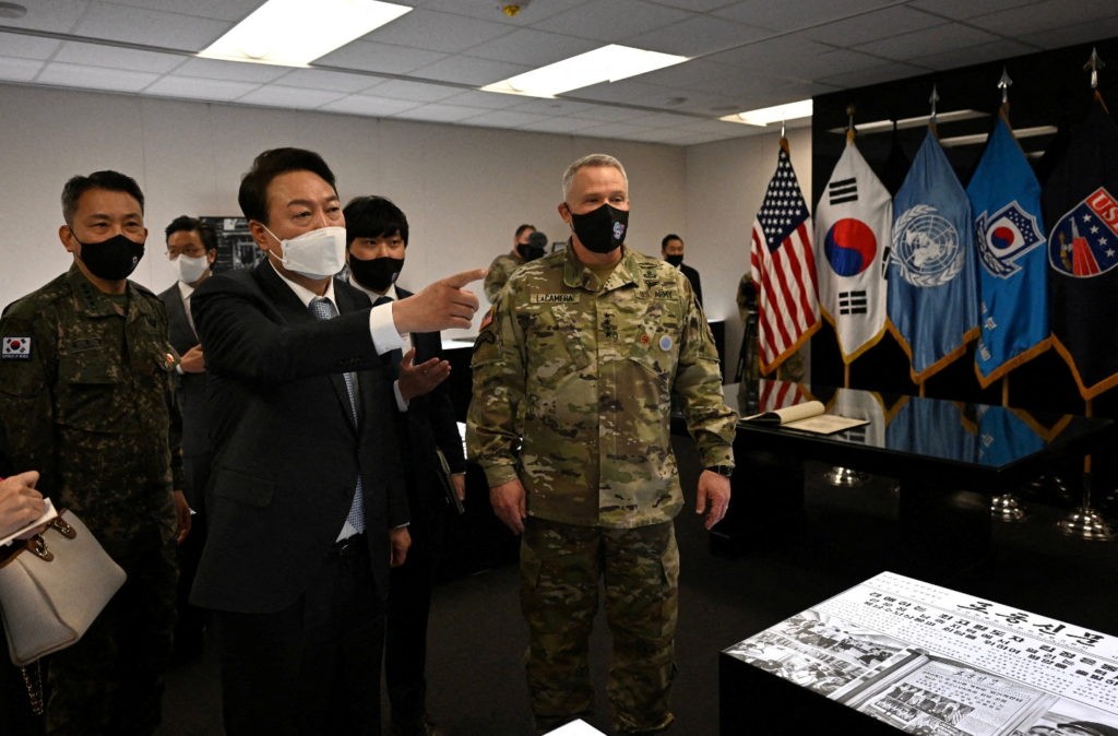 Yoon with US military command