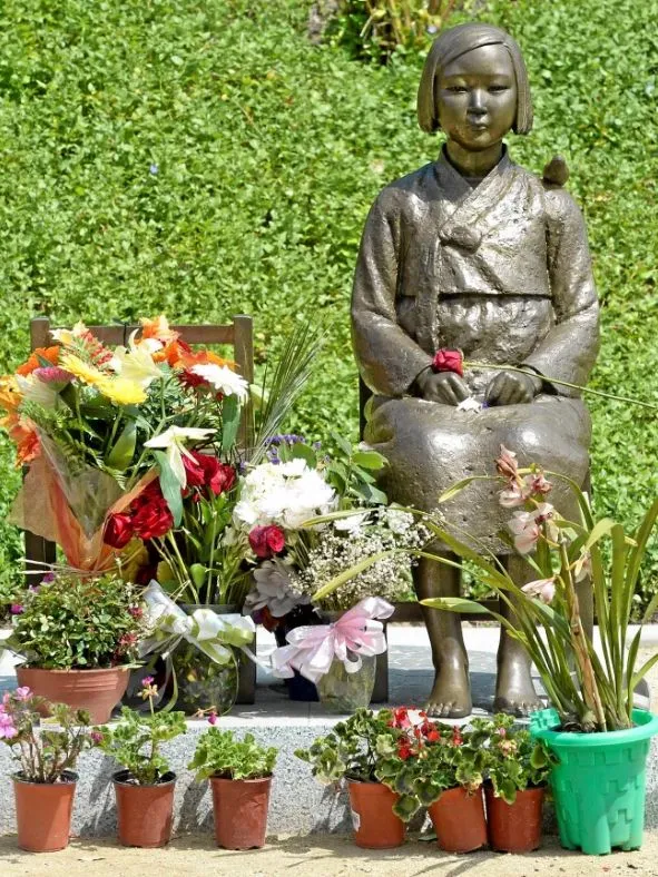 Comfort girl statue