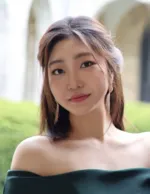 Photo of Lauren