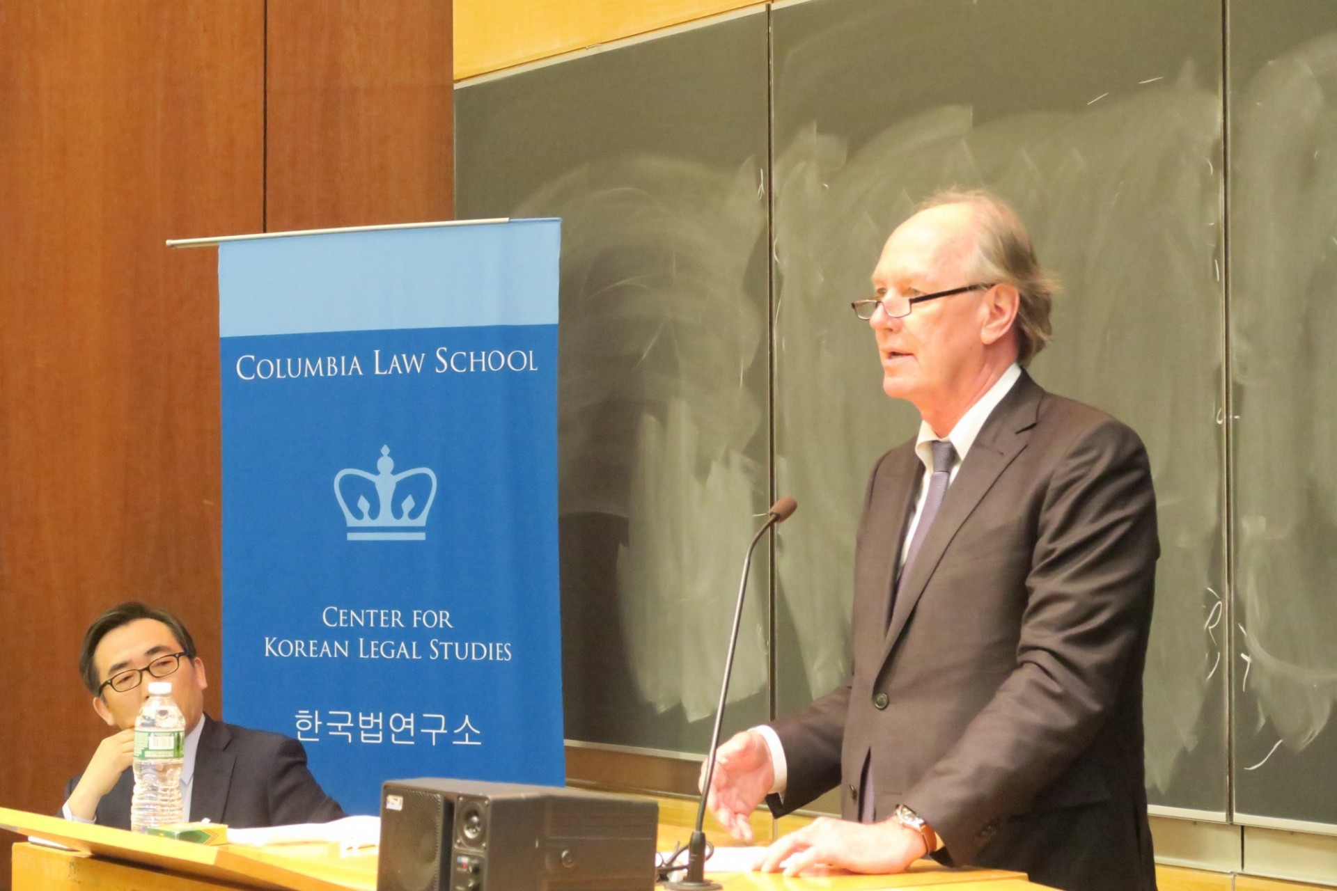 Thomas Byrne, Executive Director, The Korea Society Man speaking