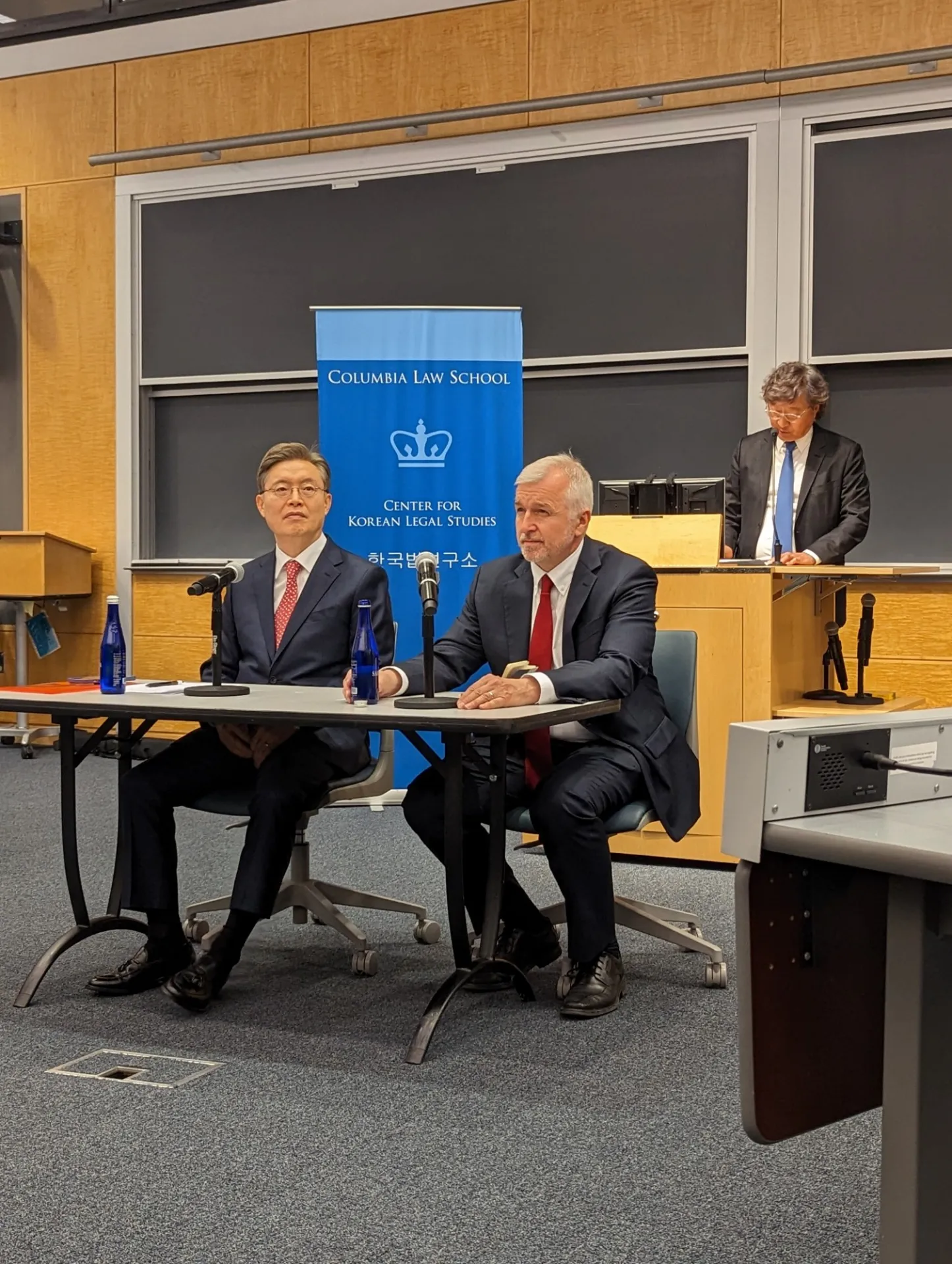 Ambassador JoonKook Hwang and Professor Thomas Christensen
